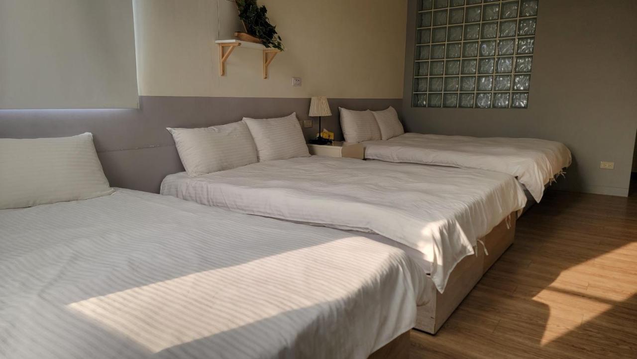 Sleepie Muti-Minsu Center Apartment Kaohsiung Luaran gambar