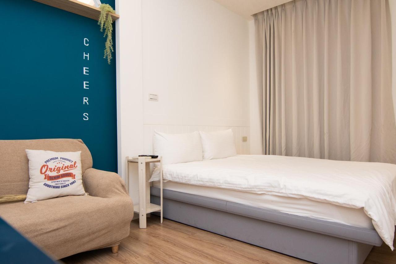 Sleepie Muti-Minsu Center Apartment Kaohsiung Luaran gambar