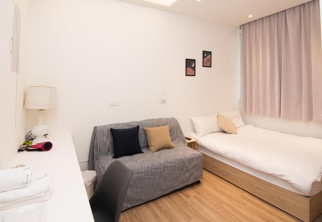 Sleepie Muti-Minsu Center Apartment Kaohsiung Luaran gambar